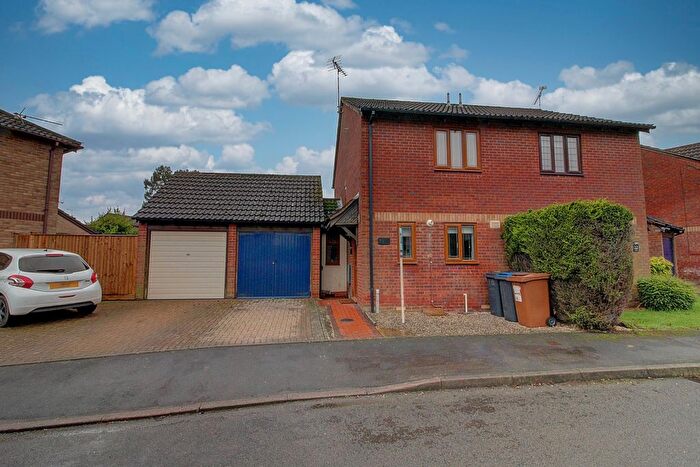 2 Bedroom Semi Detached House For Sale In Arnold Road, Stoke Golding, CV13