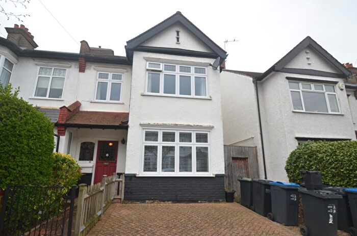 3 Bedroom End Of Terrace House For Sale In Kingscote Road, Addiscombe, Croydon, CR0