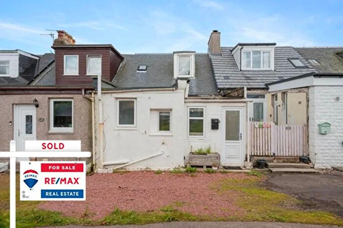 3 Bedroom Terraced House For Sale In Viewfield Road, Tarbrax, West Calder, EH55