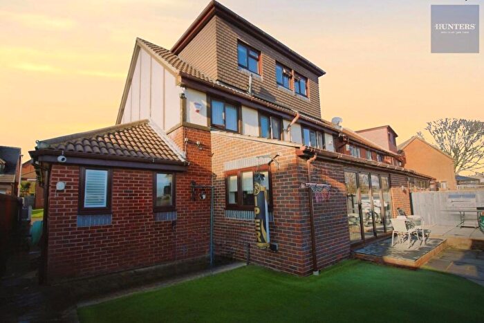 5 Bedroom Detached House For Sale In Sheridan Way, Pudsey, Leeds, LS28