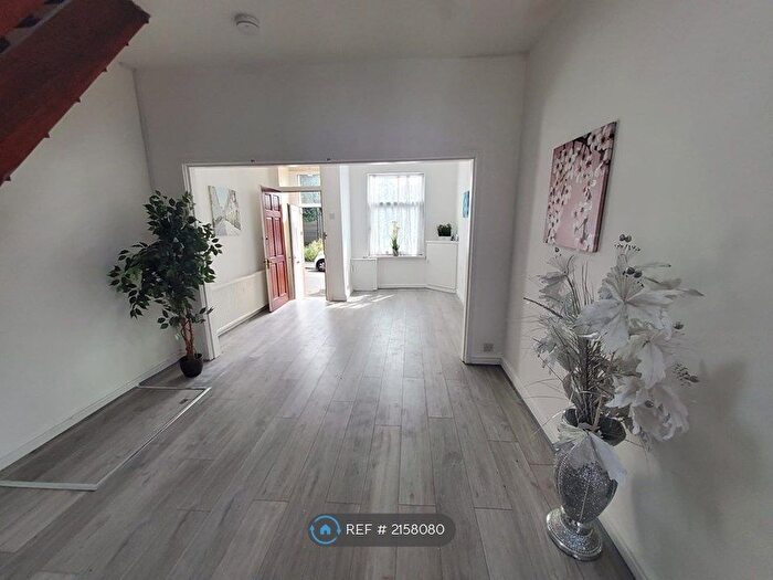 2 Bedroom End Of Terrace House To Rent In Dorothy Street, Salford, M7