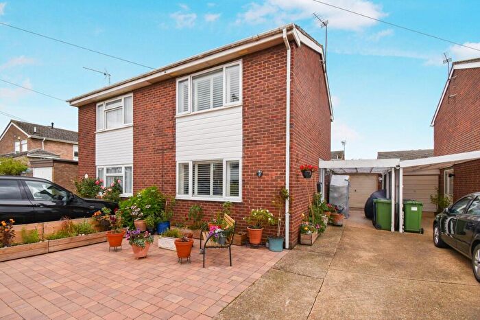 2 Bedroom Semi-Detached House For Sale In Simmer Piece, Fenstanton, PE28