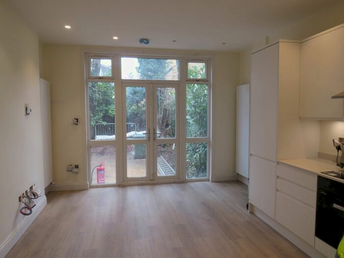 2 Bedroom Flat To Rent In , Milton Road, Highgate, N6