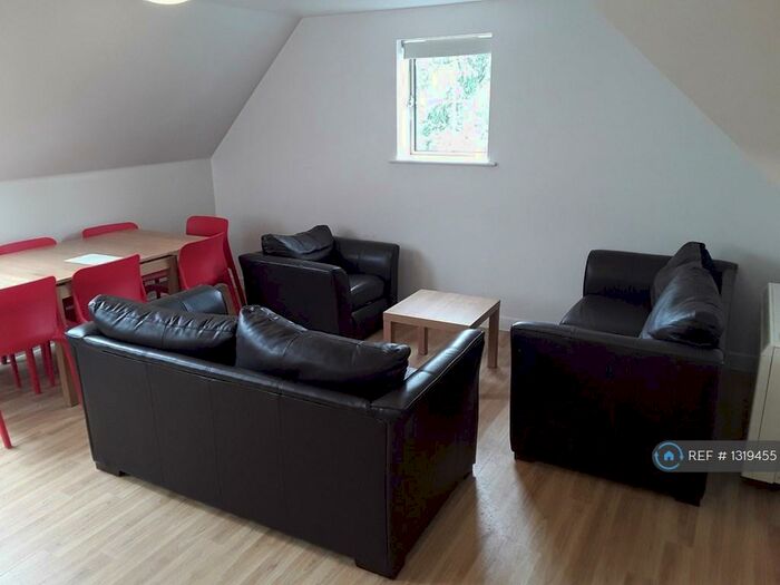 7 Bedroom Flat To Rent In Sarum Road, Winchester, SO22