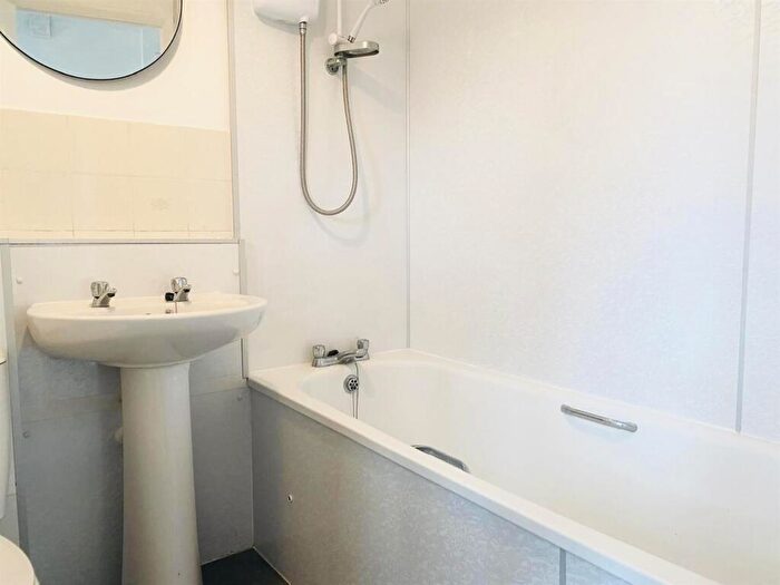 1 Bedroom Flat To Rent In Peter James Court, Stafford, ST16