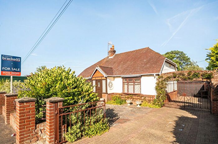 2 Bedroom Detached Bungalow For Sale In Shipbourne Road, Tonbridge, TN10