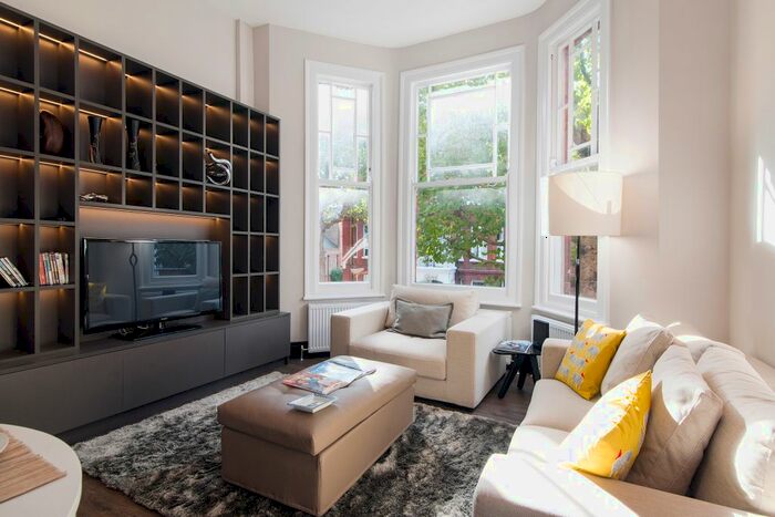 2 Bedroom Flat To Rent In Philbeach Gardens, London, SW5