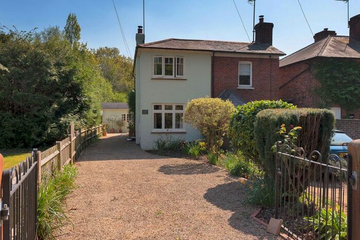 3 Bedroom Semi-Detached House For Sale In Maidstone Road, Matfield, Tonbridge, TN12