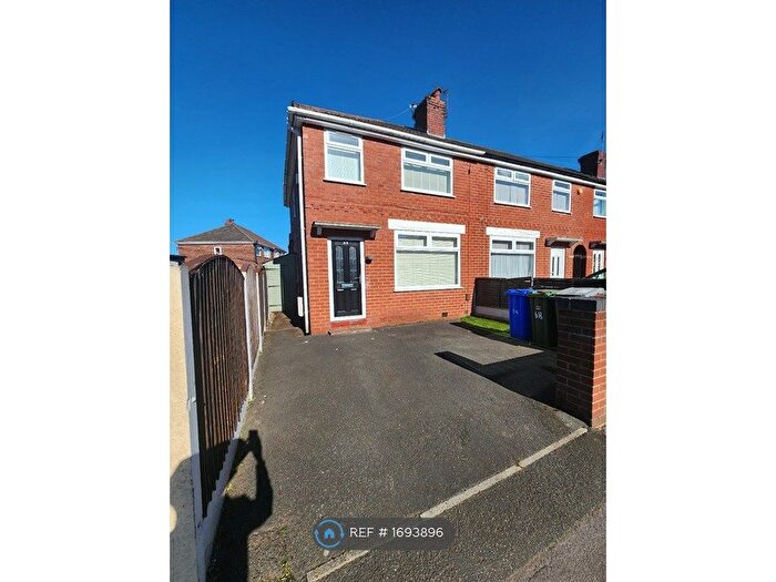 3 Bedroom Semi-Detached House To Rent In Ruskin Road, Droylsden, Manchester, M43