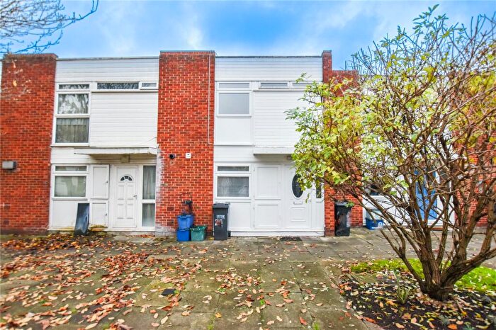 3 Bedroom Terraced House To Rent In Brierley Close, London, SE25