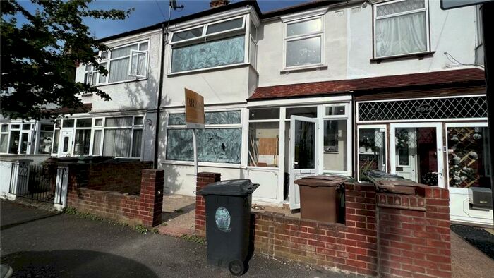 3 Bedroom Terraced House To Rent In Garner Road, Walthamstow, London, E17