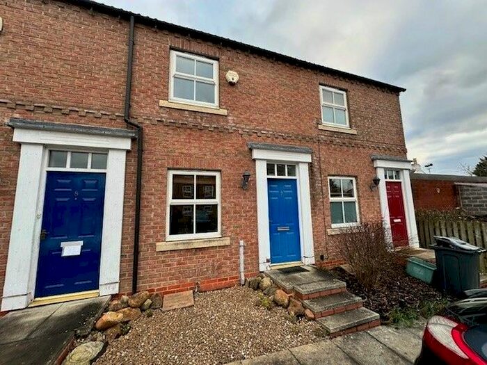 2 Bedroom Terraced House To Rent In Albert Close, York, YO24