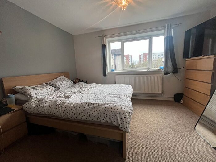 3 Bedroom Flat To Rent In Reeves Court, Eccles New Road, Salford, M5