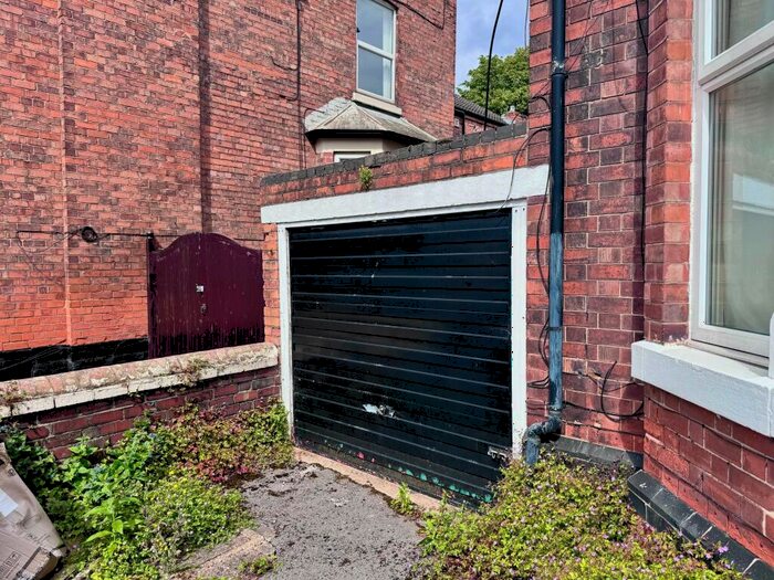 Garage / Parking To Rent In Melton Road Garage, West Bridgford, NG2
