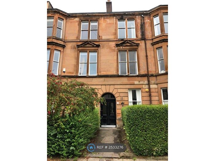 3 Bedroom Flat To Rent In Holyrood Crescent, Glasgow, G20