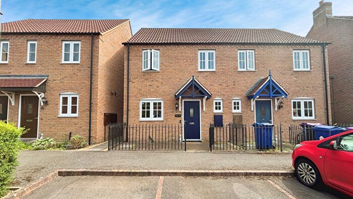 3 Bedroom Semi-Detached House For Sale In Hancock Drive, Bardney, LN3