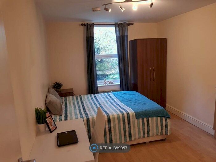 Studio To Rent In London, London, N19