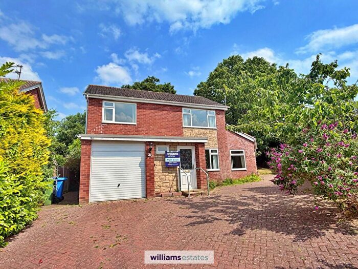4 Bedroom Detached House For Sale In Erw Goch, Ruthin, LL15