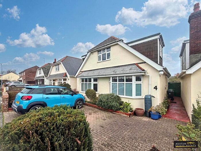 3 Bedroom House For Sale In St Andrews Avenue, Lodmoor, Weymouth, DT3