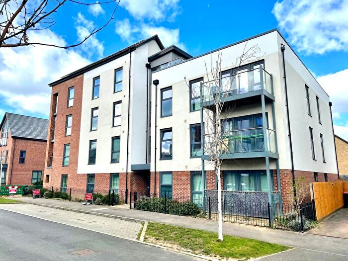 1 Bedroom Apartment For Sale In Gambit Avenue, Oakgrove, Milton Keynes, MK10