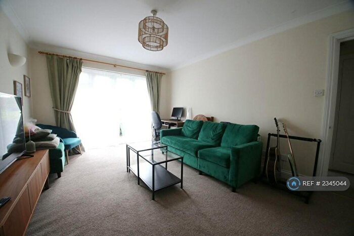 1 Bedroom Flat To Rent In Wilberforce Mews, Maidenhead, SL6