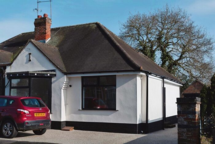 2 Bedroom Semi-Detached Bungalow For Sale In Grange Crescent, Anlaby, Hull, HU10