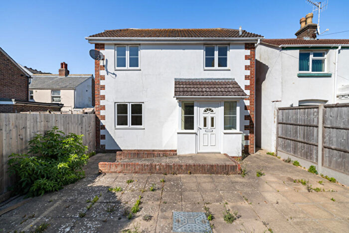 2 Bedroom Detached House For Sale In Nyewood Place, Bognor Regis, West Sussex, PO21