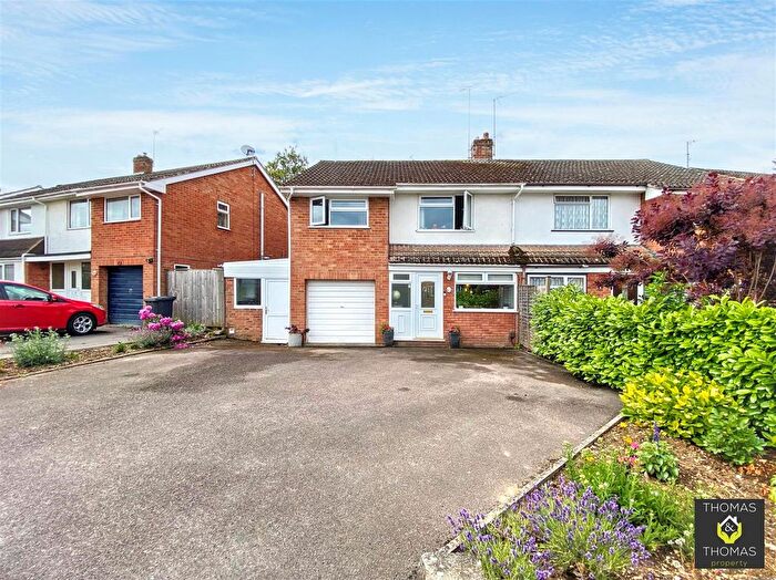 3 Bedroom Semi-Detached House For Sale In Millbridge Road, Hucclecote, GL3