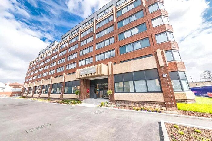 1 Bedroom Flat For Sale In South Street, Romford, RM1