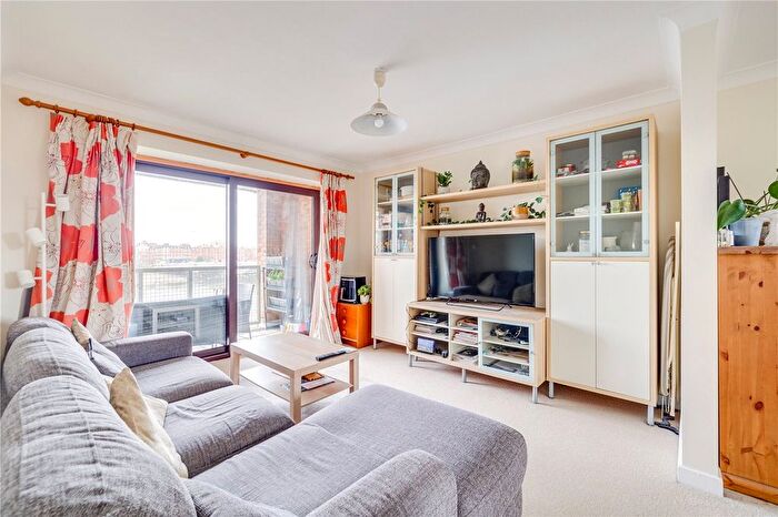 1 Bedroom Flat To Rent In Milton Court, Carrara Wharf, Ranelagh Gardens, London, SW6