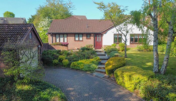 3 Bedroom Detached Bungalow For Sale In Pineridge Close, Spital, CH62