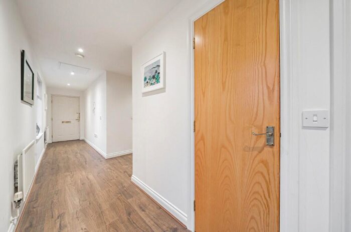2 Bedroom Apartment For Sale In Victoria Court, New Street, Chelmsford, Essex, CM1