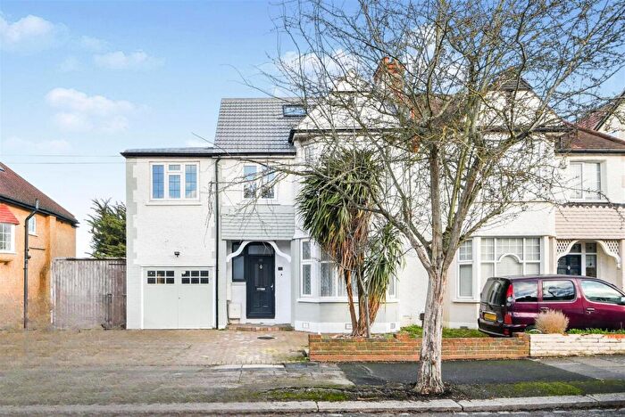 6 Bedroom Semi Detached House For Sale In Bramber Road, North Finchley, N12