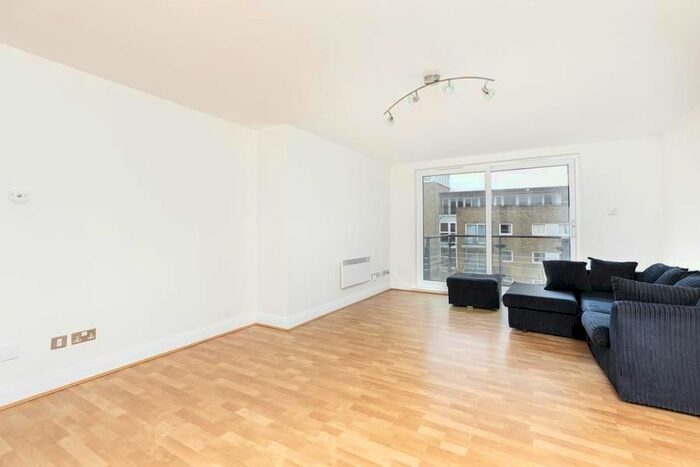 2 Bedroom Flat To Rent In Riverside West, Smugglers Way, SW18
