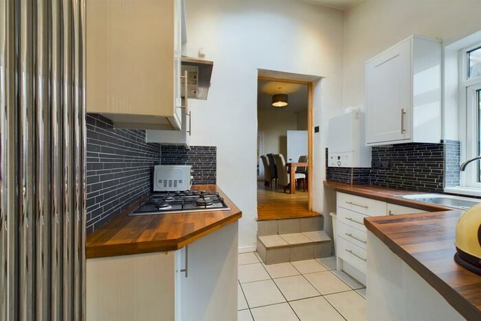 2 Bedroom Flat To Rent In Addycombe Terrace, Newcastle Upon Tyne, NE6