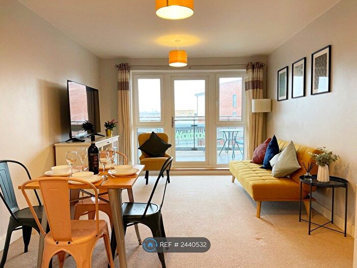 2 Bedroom Flat To Rent In Fortran House, Milton Keynes, MK10