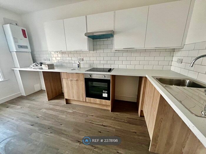 1 Bedroom Flat To Rent In Old Christchurch Road, Bournemouth, BH1