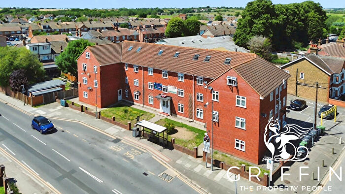 1 Bedroom Flat To Rent In Lewis House, London Road, Stanford Le Hope, SS17