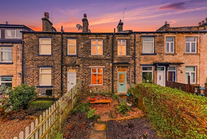 1 Bedroom Terraced House For Sale In Broad Street, Farsley, LS28
