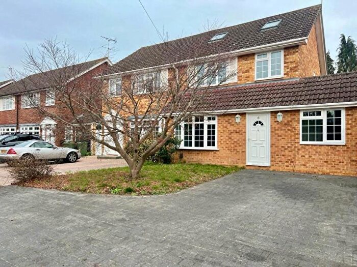 5 Bedroom Semi Detached House To Rent In Frimley, GU16