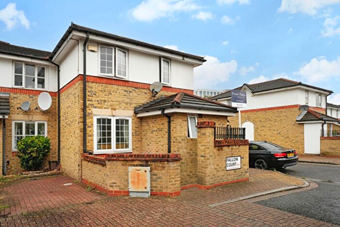 4 Bedroom Property To Rent In Fallow Court, Argyle Way, London, SE16