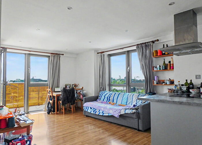 2 Bedroom Flat For Sale In Azura Court, Stratford, E15