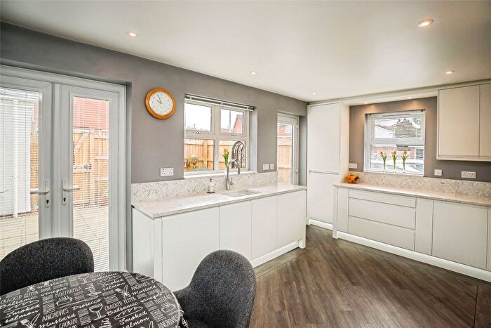 3 Bedroom Flat For Sale In Madeley Drive, West Kirby, Wirral, Merseyside, CH48
