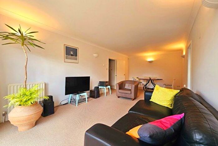 2 Bedroom Flat To Rent In Westmoreland Road, Bromley, BR2