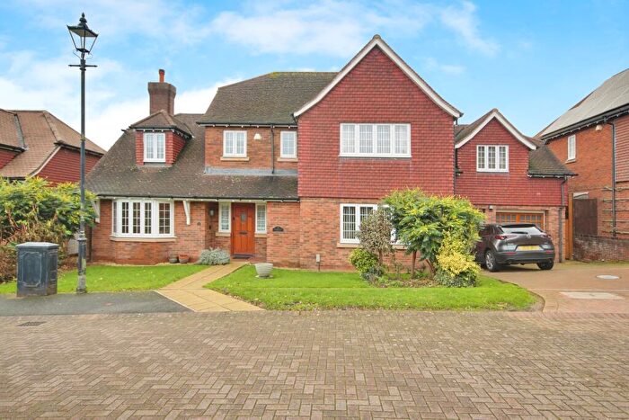 5 Bedroom Detached House For Sale In Horseshoe Drive, Over, Gloucester, GL2