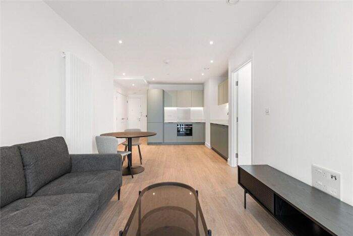 1 Bedroom Apartment To Rent In Ellipse House, Royal Eden Docks, London, E16