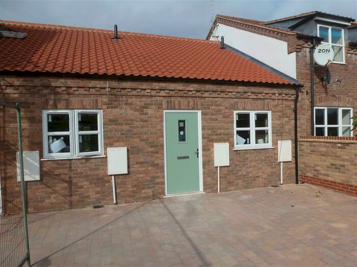 1 Bedroom Chalet To Rent In Hungate Road, Emneth, Wisbech, PE14
