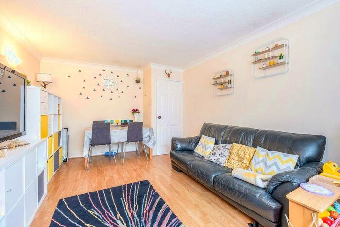 2 Bedroom Apartment To Rent In Henley Drive, Frimley, GU16