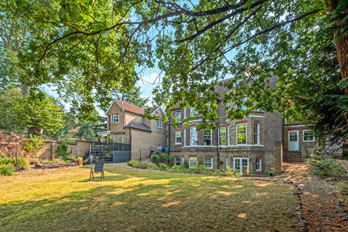 2 Bedroom Apartment To Rent In Court Road, Eltham, London, SE9