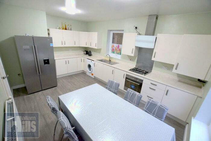 3 Bedroom Semi-Detached House To Rent In Park Spring Close, Sheffield, S2